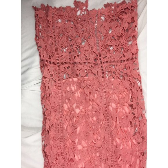 NWT boohoo Plus Plunge Ruffle Belted Mini Dress - Picture 5 of 12